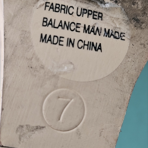 Anthropologie Seychelles Joan Yellow Floral Stacked Wedge Strappy Sandal Size 7 - Picture 9 of 9